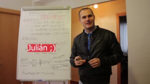 ¿Que-titulos-hay-que-tener-para-ser-profesor-de-FP